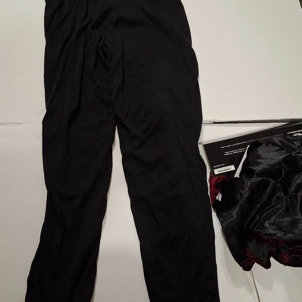 Spirit Child Medium 8-10 Deluke Vampire Halloween Costume - Picture 7 of 16